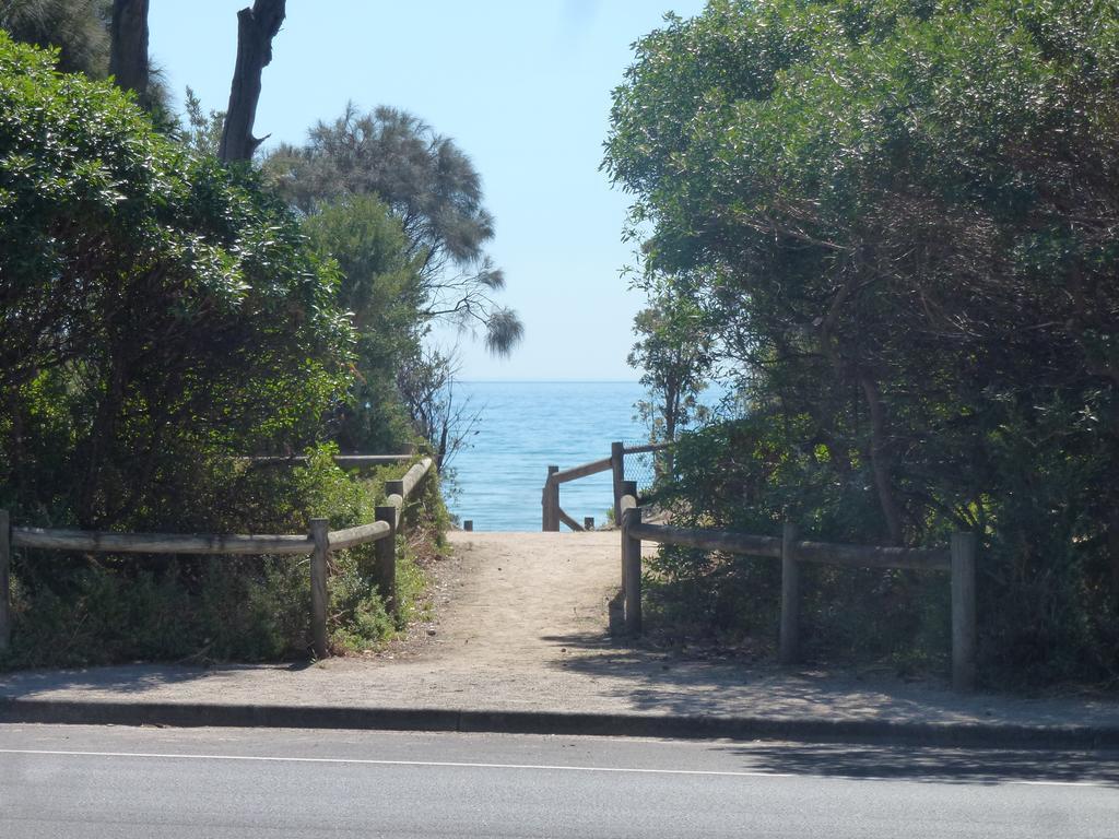 Dromana Beach Getaway Rum bild